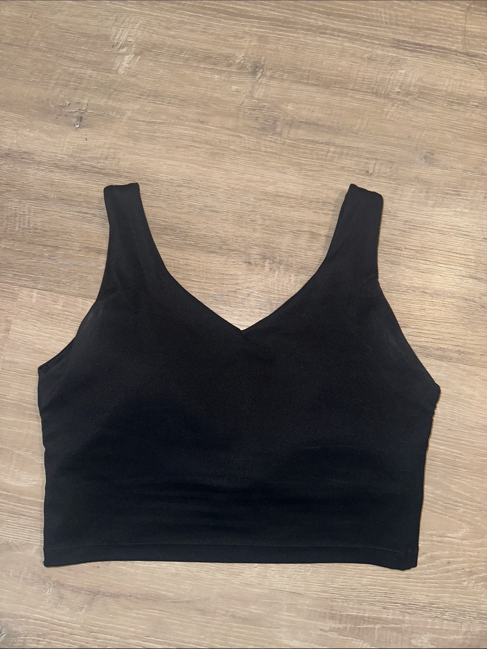 Source Unknown Black V‑Neck Cropped Tank Top